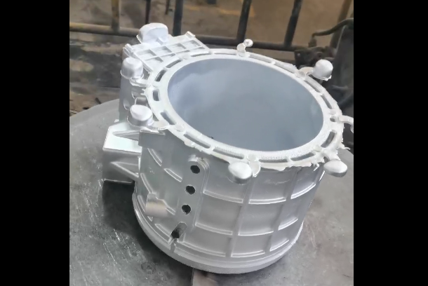 新能源汽車電機殼模具的制作方法是什么？使用低壓鑄造有什么優(yōu)勢？